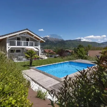 Maison En Bois Avec Piscine Chauffee Et Vue Panoramique