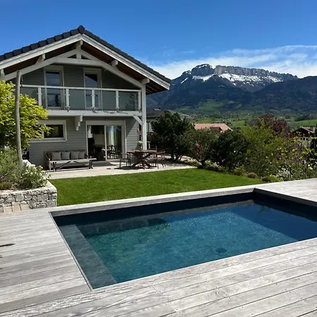 Maison En Bois Avec Piscine Chauffee Et Vue Panoramique